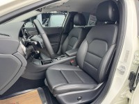 Mercedes-Benz/賓士   GLA-CLASS  GLA180 金鑽店~賓士總代理 GLA180 白 1.6 里程保證只跑7萬多公里！主要配備有，循跡防滑 胎壓監控 主動安全預防系統 9安 免鑰啟動車門鎖 定速 倒車影像 自動停車系統 光感應頭燈 雨滴感應雨刷 電動折疊後視鏡 電動尾門 分區恆溫空調 換檔撥片 粉塵過濾器 雙前座跑車座椅 電動記憶座椅 後座出風口 LED日行燈 尾燈 HID頭燈 車頂行李架 等多項配備！ | 新北市汽車商業同業公會｜TACA優良車商聯盟｜中古、二手車買車賣車公會認證保固