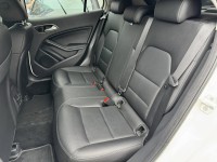 Mercedes-Benz/賓士   GLA-CLASS  GLA180 金鑽店~賓士總代理 GLA180 白 1.6 里程保證只跑7萬多公里！主要配備有，循跡防滑 胎壓監控 主動安全預防系統 9安 免鑰啟動車門鎖 定速 倒車影像 自動停車系統 光感應頭燈 雨滴感應雨刷 電動折疊後視鏡 電動尾門 分區恆溫空調 換檔撥片 粉塵過濾器 雙前座跑車座椅 電動記憶座椅 後座出風口 LED日行燈 尾燈 HID頭燈 車頂行李架 等多項配備！ | 新北市汽車商業同業公會｜TACA優良車商聯盟｜中古、二手車買車賣車公會認證保固