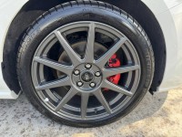 Ford/福特  Focus 金鑽店~Focus ST-Line Vignale 主要配備有 ACC主動跟車系統 車道維持輔助 車道變換輔助 車道偏離警示 斜坡起步輔助 循跡防滑 8安 AEB自動煞車 遠光燈自動控制 胎壓監控 免鑰啟動車門鎖 定速 光感應頭燈 主動轉向燈 雨滴感應雨刷 導航 倒車影像 Apple CarPlay  電動摺疊後視鏡 HUD抬頭顯示器 分區恆溫空調 換檔撥片 粉塵過濾器 雙前座跑車座椅 ￼￼電動座椅 LED日行燈 頭燈 尾燈 空力套件 幾乎是滿配！ | 新北市汽車商業同業公會｜TACA優良車商聯盟｜中古、二手車買車賣車公會認證保固