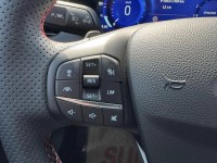 Ford/福特  Focus 金鑽店~Focus ST-Line Vignale 主要配備有 ACC主動跟車系統 車道維持輔助 車道變換輔助 車道偏離警示 斜坡起步輔助 循跡防滑 8安 AEB自動煞車 遠光燈自動控制 胎壓監控 免鑰啟動車門鎖 定速 光感應頭燈 主動轉向燈 雨滴感應雨刷 導航 倒車影像 Apple CarPlay  電動摺疊後視鏡 HUD抬頭顯示器 分區恆溫空調 換檔撥片 粉塵過濾器 雙前座跑車座椅 ￼￼電動座椅 LED日行燈 頭燈 尾燈 空力套件 幾乎是滿配！ | 新北市汽車商業同業公會｜TACA優良車商聯盟｜中古、二手車買車賣車公會認證保固