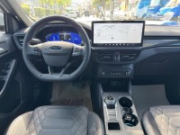 Ford/福特  Focus 金鑽店~Focus ST-Line Vignale 主要配備有 ACC主動跟車系統 車道維持輔助 車道變換輔助 車道偏離警示 斜坡起步輔助 循跡防滑 8安 AEB自動煞車 遠光燈自動控制 胎壓監控 免鑰啟動車門鎖 定速 光感應頭燈 主動轉向燈 雨滴感應雨刷 導航 倒車影像 Apple CarPlay  電動摺疊後視鏡 HUD抬頭顯示器 分區恆溫空調 換檔撥片 粉塵過濾器 雙前座跑車座椅 ￼￼電動座椅 LED日行燈 頭燈 尾燈 空力套件 幾乎是滿配！ | 新北市汽車商業同業公會｜TACA優良車商聯盟｜中古、二手車買車賣車公會認證保固