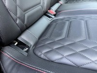 Ford/福特  Focus 金鑽店~Focus ST-Line Vignale 主要配備有 ACC主動跟車系統 車道維持輔助 車道變換輔助 車道偏離警示 斜坡起步輔助 循跡防滑 8安 AEB自動煞車 遠光燈自動控制 胎壓監控 免鑰啟動車門鎖 定速 光感應頭燈 主動轉向燈 雨滴感應雨刷 導航 倒車影像 Apple CarPlay  電動摺疊後視鏡 HUD抬頭顯示器 分區恆溫空調 換檔撥片 粉塵過濾器 雙前座跑車座椅 ￼￼電動座椅 LED日行燈 頭燈 尾燈 空力套件 幾乎是滿配！ | 新北市汽車商業同業公會｜TACA優良車商聯盟｜中古、二手車買車賣車公會認證保固
