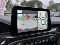 Ford/福特  Kuga 金鑽店~超優質的休旅車來囉！大滿配 2023年式Kuga  ST-Line X AWD 2.0 新車價120幾萬 新車原廠保固中 里程保證！主要配備有，ACC主動跟車 車道維持輔助 車道變換輔助 車道偏離警示 循跡防滑 斜坡起步輔助 AEB自動緊急煞車 7安 遠光燈自動控制 胎壓監控 免鑰啟動車門鎖 定速 360度環景影像 雨滴感應雨刷 光感應頭燈 全景天窗 電動尾門 HUD抬頭顯示器 電動摺疊後視鏡 導航 Apple CarPlay ￼換檔撥片 分區恆溫空調 粉塵過濾器 電動座椅 後座出風口 雙前座跑車 | 新北市汽車商業同業公會｜TACA優良車商聯盟｜中古、二手車買車賣車公會認證保固