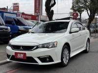 Mitsubishi  Lancer Fortis 金鑽店~ Lancer Fortis 1.8 白 主要配備有，胎壓監控 3安 免鑰啟動車門鎖 定速 電動摺疊後視鏡 多功能影音螢幕 導航 倒車影像 方向盤快控鍵 恆溫空調 LED尾燈 等多項配備！ | 新北市汽車商業同業公會｜TACA優良車商聯盟｜中古、二手車買車賣車公會認證保固