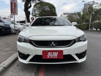 Mitsubishi  Lancer Fortis 金鑽店~ Lancer Fortis 1.8 白 主要配備有，胎壓監控 3安 免鑰啟動車門鎖 定速 電動摺疊後視鏡 多功能影音螢幕 導航 倒車影像 方向盤快控鍵 恆溫空調 LED尾燈 等多項配備！ | 新北市汽車商業同業公會｜TACA優良車商聯盟｜中古、二手車買車賣車公會認證保固