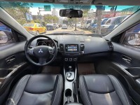 Mitsubishi  Outlander 金鑽店~Outlander 2.4 便宜又大碗的 休旅車 天窗 雙安 免鑰啟動車門鎖 定速 光感應頭燈 方向盤快控鍵 恆溫空調 盲點偵測 粉塵過濾器 車頂行李架 LED尾燈 導航 倒車影像 等配備！ | 新北市汽車商業同業公會｜TACA優良車商聯盟｜中古、二手車買車賣車公會認證保固