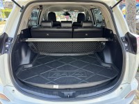 Toyota  RAV4 金鑽店~RAV4  2.0 尊爵版 里程履約保證只跑9萬多公里！  主要配備有，ACC自動跟車系統 車道偏離警示 斜坡起步輔助 循跡防滑系統 9安 遠光燈自動控制 胎壓監控 免鑰啟動車門鎖 定速 光感應頭燈 電動折疊後視鏡 倒車影像 導航 Apple CarPlay ￼分區恆溫空調 粉塵過濾器 電動座椅 LED日行燈 頭燈 尾燈 等多項配備！ | 新北市汽車商業同業公會｜TACA優良車商聯盟｜中古、二手車買車賣車公會認證保固