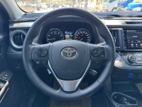 Toyota  RAV4 金鑽店~RAV4  2.0 尊爵版 里程履約保證只跑9萬多公里！  主要配備有，ACC自動跟車系統 車道偏離警示 斜坡起步輔助 循跡防滑系統 9安 遠光燈自動控制 胎壓監控 免鑰啟動車門鎖 定速 光感應頭燈 電動折疊後視鏡 倒車影像 導航 Apple CarPlay ￼分區恆溫空調 粉塵過濾器 電動座椅 LED日行燈 頭燈 尾燈 等多項配備！ | 新北市汽車商業同業公會｜TACA優良車商聯盟｜中古、二手車買車賣車公會認證保固
