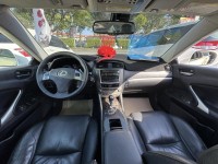 Lexus  IS 金鑽店~IS250 里程保證只跑13萬多公里，車況超優 主要配備有，循跡防滑 10安 免鑰啟動車門鎖 定速 光感應頭燈 雨滴感應雨刷 天窗 電動後遮陽簾 分區恆溫空調 換檔撥片 方向盤電動調整 粉塵過濾器 雙電動座椅 後座出風口 LED日行燈 HID頭燈 等多項配備！ | 新北市汽車商業同業公會｜TACA優良車商聯盟｜中古、二手車買車賣車公會認證保固
