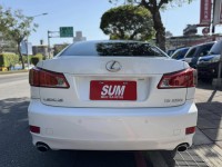 Lexus  IS 金鑽店~IS250 里程保證只跑13萬多公里，車況超優 主要配備有，循跡防滑 10安 免鑰啟動車門鎖 定速 光感應頭燈 雨滴感應雨刷 天窗 電動後遮陽簾 分區恆溫空調 換檔撥片 方向盤電動調整 粉塵過濾器 雙電動座椅 後座出風口 LED日行燈 HID頭燈 等多項配備！ | 新北市汽車商業同業公會｜TACA優良車商聯盟｜中古、二手車買車賣車公會認證保固