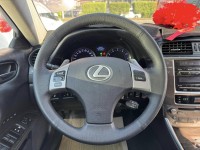 Lexus  IS 金鑽店~IS250 里程保證只跑13萬多公里，車況超優 主要配備有，循跡防滑 10安 免鑰啟動車門鎖 定速 光感應頭燈 雨滴感應雨刷 天窗 電動後遮陽簾 分區恆溫空調 換檔撥片 方向盤電動調整 粉塵過濾器 雙電動座椅 後座出風口 LED日行燈 HID頭燈 等多項配備！ | 新北市汽車商業同業公會｜TACA優良車商聯盟｜中古、二手車買車賣車公會認證保固
