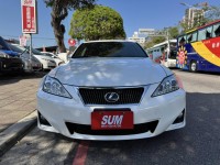 Lexus  IS 金鑽店~IS250 里程保證只跑13萬多公里，車況超優 主要配備有，循跡防滑 10安 免鑰啟動車門鎖 定速 光感應頭燈 雨滴感應雨刷 天窗 電動後遮陽簾 分區恆溫空調 換檔撥片 方向盤電動調整 粉塵過濾器 雙電動座椅 後座出風口 LED日行燈 HID頭燈 等多項配備！ | 新北市汽車商業同業公會｜TACA優良車商聯盟｜中古、二手車買車賣車公會認證保固