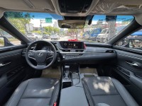 Lexus  ES200 金鑽店~ES200 里程保證只跑7千公里  ACC自動跟車 車道偏離警示 胎壓 斜坡輔助 循跡防滑 定速 免鑰啟動 摸門感應 十安 雙電動座椅 等多樣配備！ | 新北市汽車商業同業公會｜TACA優良車商聯盟｜中古、二手車買車賣車公會認證保固