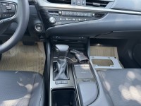 Lexus  ES200 金鑽店~ES200 里程保證只跑7千公里  ACC自動跟車 車道偏離警示 胎壓 斜坡輔助 循跡防滑 定速 免鑰啟動 摸門感應 十安 雙電動座椅 等多樣配備！ | 新北市汽車商業同業公會｜TACA優良車商聯盟｜中古、二手車買車賣車公會認證保固