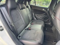Mercedes-Benz/賓士   GLA-CLASS  GLA180 金鑽店~總代理GLA180 白1.6 渦輪增壓 AMG版 前輪驅動 雙離合器7速自手排 原廠保養紀錄 車況真的非常優 內裝也顧的很漂亮 非常適合小家庭用車！ | 新北市汽車商業同業公會｜TACA優良車商聯盟｜中古、二手車買車賣車公會認證保固