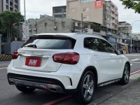 Mercedes-Benz/賓士   GLA-CLASS  GLA180 金鑽店~總代理GLA180 白1.6 渦輪增壓 AMG版 前輪驅動 雙離合器7速自手排 原廠保養紀錄 車況真的非常優 內裝也顧的很漂亮 非常適合小家庭用車！ | 新北市汽車商業同業公會｜TACA優良車商聯盟｜中古、二手車買車賣車公會認證保固