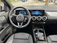 Mercedes-Benz/賓士   B-CLASS  B180 金鑽店~總代理B180大改款•一手車保證跑1萬8千公里.選配電尾門＋360度環景＋摸門 | 新北市汽車商業同業公會｜TACA優良車商聯盟｜中古、二手車買車賣車公會認證保固