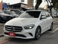 Mercedes-Benz/賓士   B-CLASS  B180 金鑽店~總代理B180大改款•一手車保證跑1萬8千公里.選配電尾門＋360度環景＋摸門 | 新北市汽車商業同業公會｜TACA優良車商聯盟｜中古、二手車買車賣車公會認證保固