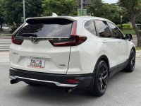 Honda  CR-V 金鑽店~選配超過10萬以上☆小改款5.5代 VTI-S.一手車+里程保證‧ACC跟車.車道偏移.360度環景 | 新北市汽車商業同業公會｜TACA優良車商聯盟｜中古、二手車買車賣車公會認證保固