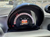 Smart  SMART FORTWO 金鑽店~新進2019年式 SMART FORTWO 2人座 6速雙離合器自手排 自然進氣 1.0 後輪驅動 71匹馬力 此車超省油省稅 遮風擋雨 冬暖夏涼 停車超方便 情侶外出遊玩神車！ | 新北市汽車商業同業公會｜TACA優良車商聯盟｜中古、二手車買車賣車公會認證保固
