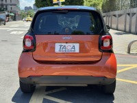 Smart  SMART FORTWO 金鑽店~新進2019年式 SMART FORTWO 2人座 6速雙離合器自手排 自然進氣 1.0 後輪驅動 71匹馬力 此車超省油省稅 遮風擋雨 冬暖夏涼 停車超方便 情侶外出遊玩神車！ | 新北市汽車商業同業公會｜TACA優良車商聯盟｜中古、二手車買車賣車公會認證保固