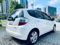 Honda  FIT 2009年 HONDA FIT 費特 VTI-S 白色 1.5L | 新北市汽車商業同業公會｜TACA優良車商聯盟｜中古、二手車買車賣車公會認證保固