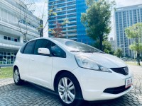 Honda  FIT 2009年 HONDA FIT 費特 VTI-S 白色 1.5L | 新北市汽車商業同業公會｜TACA優良車商聯盟｜中古、二手車買車賣車公會認證保固