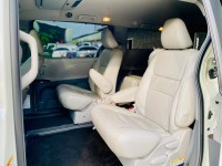 Toyota  Sienna 2016年 TOYOTA Sienna 希安娜 白色 3.5L 八人座XLE版 | 新北市汽車商業同業公會｜TACA優良車商聯盟｜中古、二手車買車賣車公會認證保固