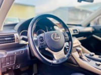 Lexus  IS 2016年 Lexus 凌志 IS200t 淺棕色 2.0L 豪華版 | 新北市汽車商業同業公會｜TACA優良車商聯盟｜中古、二手車買車賣車公會認證保固