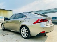 Lexus  IS 2016年 Lexus 凌志 IS200t 淺棕色 2.0L 豪華版 | 新北市汽車商業同業公會｜TACA優良車商聯盟｜中古、二手車買車賣車公會認證保固