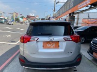 Toyota  RAV4 【全台最熱門運動休旅、最佳油耗14.4km/ltr】 | 新北市汽車商業同業公會｜TACA優良車商聯盟｜中古、二手車買車賣車公會認證保固