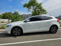 Volvo  V40 Volvo V40 2019款 T3安全智尚版 自排 1.5L | 新北市汽車商業同業公會｜TACA優良車商聯盟｜中古、二手車買車賣車公會認證保固