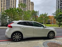 Volvo  V40 Acc跟車輔助 全景天窗 | 新北市汽車商業同業公會｜TACA優良車商聯盟｜中古、二手車買車賣車公會認證保固