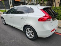 Volvo  V40 VOLVO V40 T4 珍珠白 認證車 | 新北市汽車商業同業公會｜TACA優良車商聯盟｜中古、二手車買車賣車公會認證保固