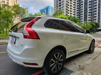 Volvo  XC60 實車實價 原鈑件 ACC旗艦版自動跟車 全景天窗 八安 電尾門 換檔快撥 | 新北市汽車商業同業公會｜TACA優良車商聯盟｜中古、二手車買車賣車公會認證保固