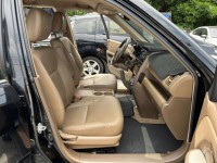 Honda  CR-V ~TACA優良車商~*(小林汽車)* 正2004年 本田 HONDA CR-V 二代 2.0 黑色 棕色內裝 定速 | 新北市汽車商業同業公會｜TACA優良車商聯盟｜中古、二手車買車賣車公會認證保固