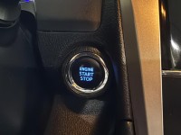 Toyota  Camry 最頂級尊爵版│一手車│４顆氣囊│天窗│免鑰匙啟閉│電視導航│循跡防滑│CAMRY | 新北市汽車商業同業公會｜TACA優良車商聯盟｜中古、二手車買車賣車公會認證保固