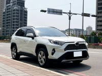 Toyota  RAV4 2020 Toyota RAV4 2.5 Hybrid旗艦 油電 豐田 一手車 超低里程 只跑3萬 新車保固內 原鈑件 | 新北市汽車商業同業公會｜TACA優良車商聯盟｜中古、二手車買車賣車公會認證保固