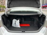 Toyota  Camry 《只跑11萬》2012 Toyota Camry Hybrid-G 超低里程 全車超漂亮 油電車 豐田 冠美麗 安卓機 | 新北市汽車商業同業公會｜TACA優良車商聯盟｜中古、二手車買車賣車公會認證保固