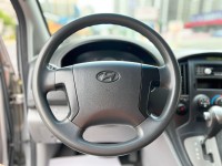 Hyundai  Starex 《後座滑軌型》2015 Hyundai Grand Starex 史塔瑞斯 9人座 現代 多功能休旅車 MPV 箱型車 | 新北市汽車商業同業公會｜TACA優良車商聯盟｜中古、二手車買車賣車公會認證保固
