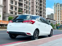 Toyota  Yaris 《超讚代步車》2022 Toyota Yaris 1.5經典 全車超漂亮 只跑5.9萬 原廠保養 新車保固內 豐田 大鴨 | 新北市汽車商業同業公會｜TACA優良車商聯盟｜中古、二手車買車賣車公會認證保固