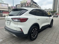 Ford/福特  Kuga Ford Kuga 2022年式EcoBoost 180 Lv2超質型 白色 | 新北市汽車商業同業公會｜TACA優良車商聯盟｜中古、二手車買車賣車公會認證保固