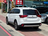 Mitsubishi  Outlander 定速/車道偏移 | 新北市汽車商業同業公會｜TACA優良車商聯盟｜中古、二手車買車賣車公會認證保固