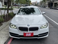 BMW/ 寶馬  5 SERIES  520i 實價刊登★總代理520i小改款 鏈條已換 原版件 免鑰 天窗 記憶電動椅 電尾門 | 新北市汽車商業同業公會｜TACA優良車商聯盟｜中古、二手車買車賣車公會認證保固