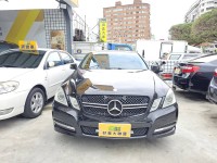 Mercedes-Benz/賓士   E-CLASS  E200 天窗.雙電動椅.氣氛燈.認證保固 | 新北市汽車商業同業公會｜TACA優良車商聯盟｜中古、二手車買車賣車公會認證保固