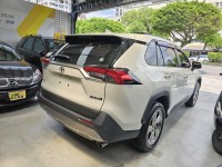 Toyota  RAV4 21年領牌.最頂級版.純跑2萬8.電動椅.電尾門.I-KEY | 新北市汽車商業同業公會｜TACA優良車商聯盟｜中古、二手車買車賣車公會認證保固