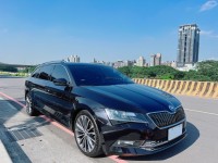 Skoda  Superb ＊L&K 4X4＊2018年_Skoda_Superb_尊榮動力版 加送延保 | 新北市汽車商業同業公會｜TACA優良車商聯盟｜中古、二手車買車賣車公會認證保固