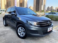 Volkswagen 福斯  Tiguan 帝觀 4WD 輕度越野 全景天窗 自動駐車 | 新北市汽車商業同業公會｜TACA優良車商聯盟｜中古、二手車買車賣車公會認證保固