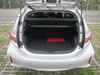 Toyota  Prius C 2019年最省油的油電車 | 新北市汽車商業同業公會｜TACA優良車商聯盟｜中古、二手車買車賣車公會認證保固