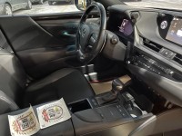 Lexus  ES 2018年新款Lexus ES200旗艦版內外漂亮 | 新北市汽車商業同業公會｜TACA優良車商聯盟｜中古、二手車買車賣車公會認證保固